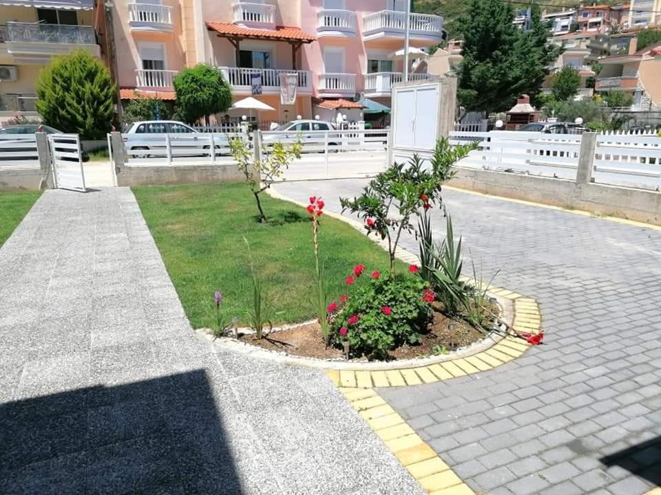 Myrsini'S Sea View Apartment Nea Peramos  Exterior photo